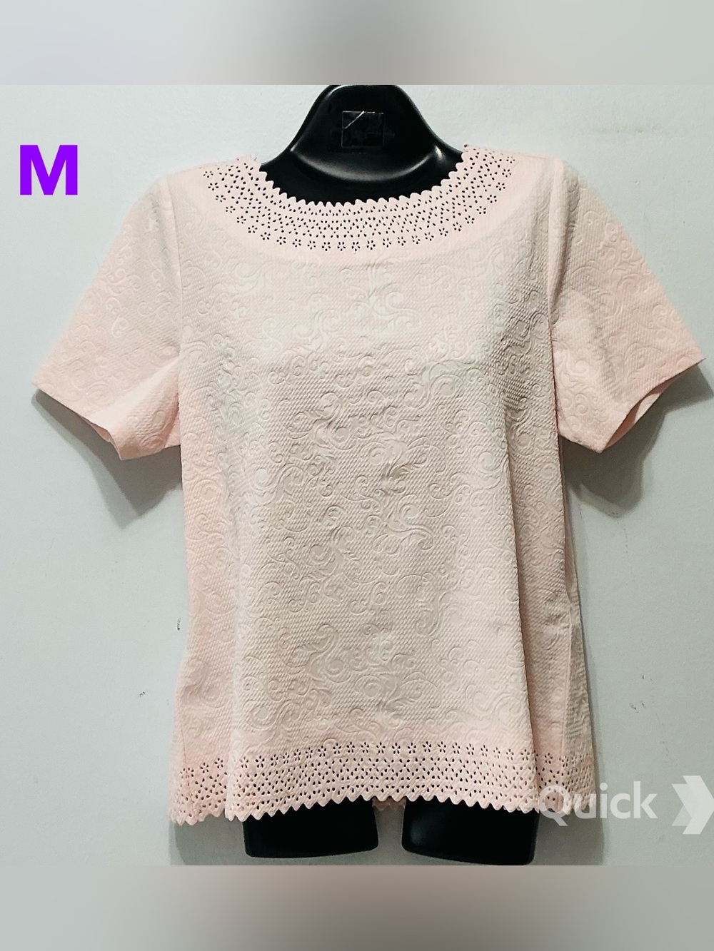 M - New Cathy Daniels Pink embossed Top